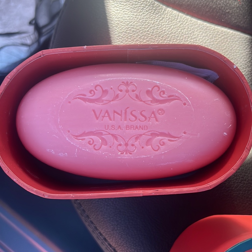 Vanissa Pasadena Glutathione SheaButter Soap 10.5oz